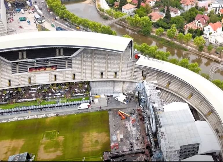 Imagini ireale de pe arena din Cluj! Cum arată gazonul după patru zile de festival_7