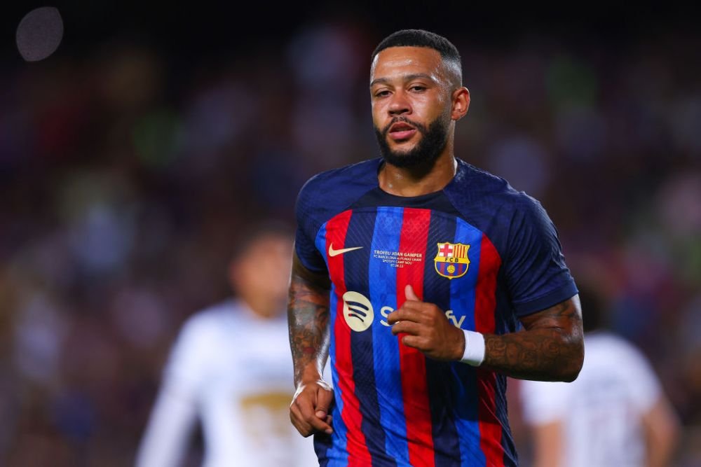 Are contractul pe masă! Singurul lucru care mai stă în calea transferului lui Memphis Depay de la Barcelona_8