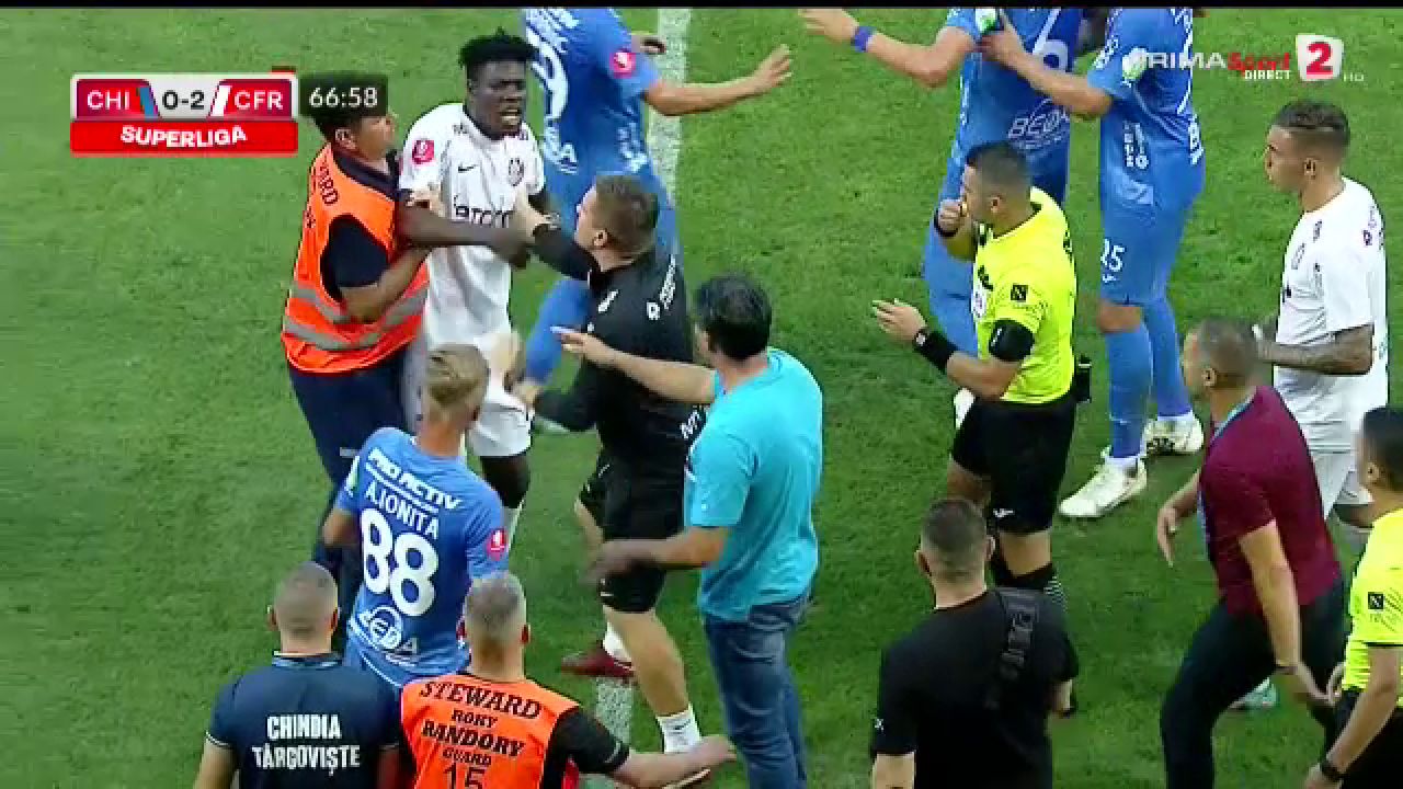 A venit nota de plată pentru CFR Cluj! Cât vor fi suspendați Dan Petrescu, Yeboah și Debeljuh după meciul cu Chindia_9