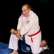 A murit Gene LeBell, unul dintre cei mai importanți oameni din istoria MMA-ului. A fost amic cu Bruce Lee și antrenor al lui Chuck Norris_3