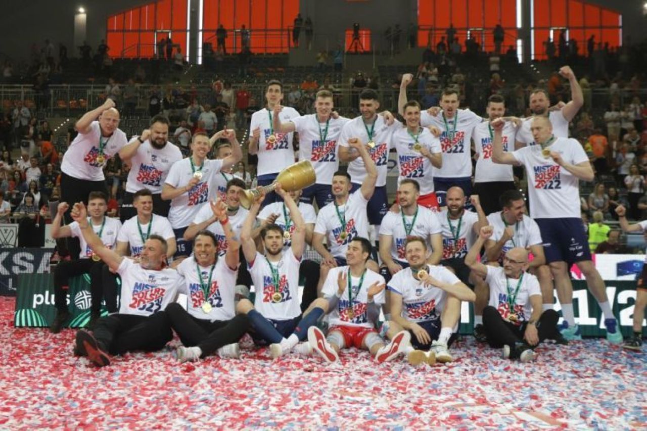 Gianni Crețu, românul care a câștigat în ultimul sezon Liga Campionilor, a fost numit selecționer și va antrena la Mondiale!_3