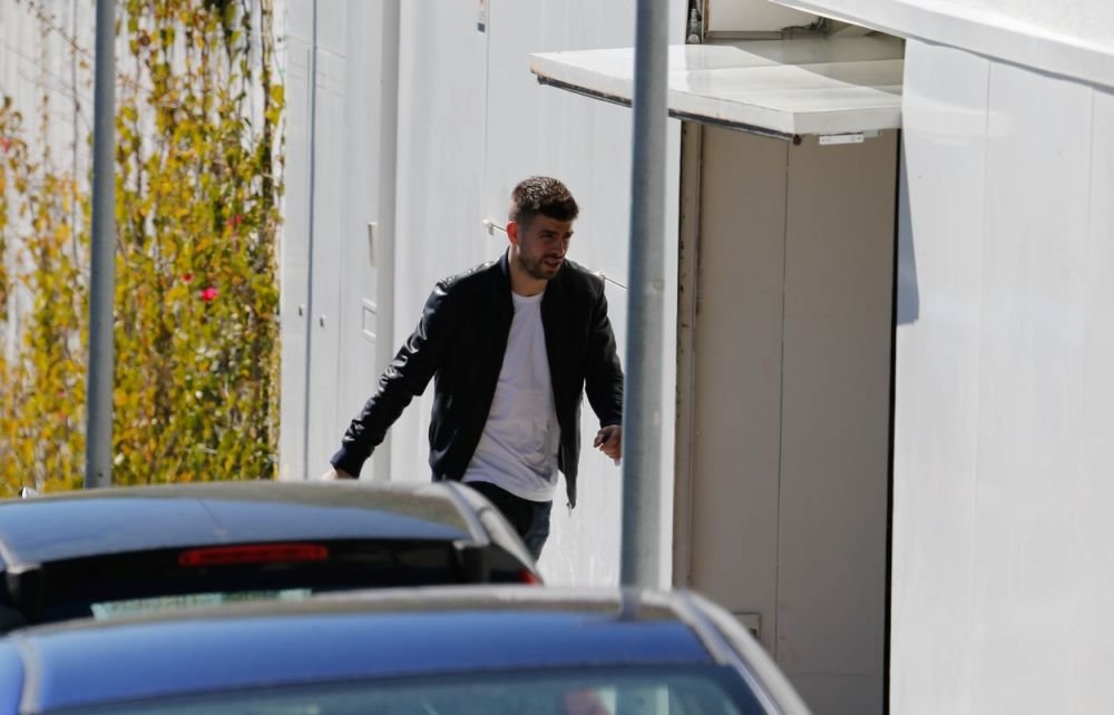 Pentru ea a lăsat-o Gerard Pique pe Shakira! Cum arată iubita studentă, de 23 de ani, a fotbalistului de la FC Barcelona _2