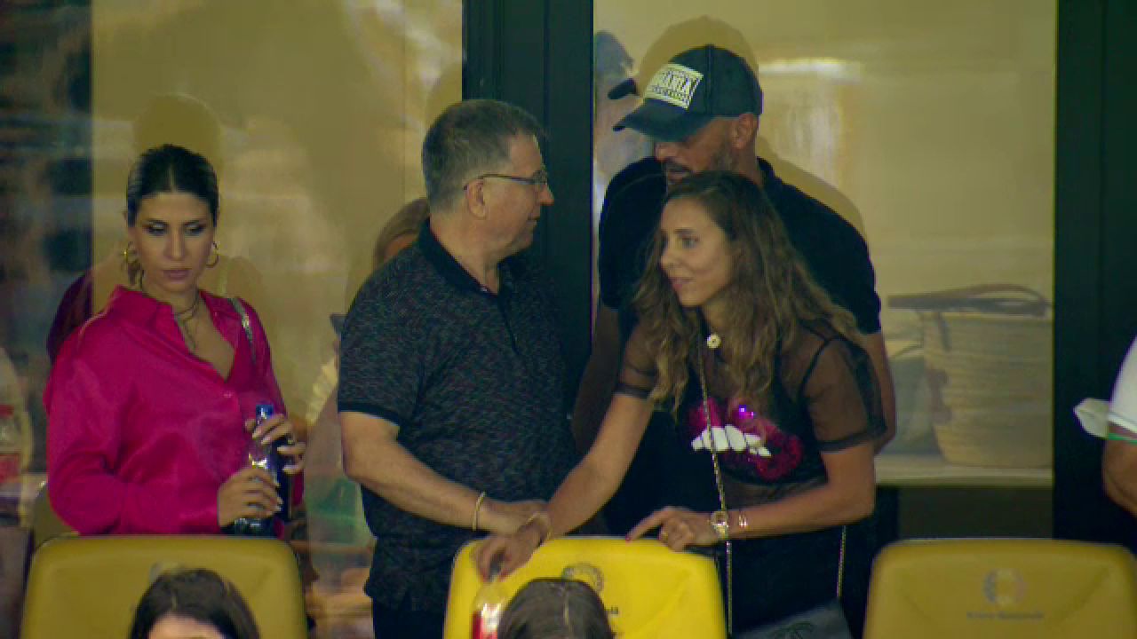 FCSB - DAC Dunajska | Mihaela Buzărnescu, suporter de lux pe Arena Națională. A discutat câteva minute cu tatăl lui Marco Dulca_4