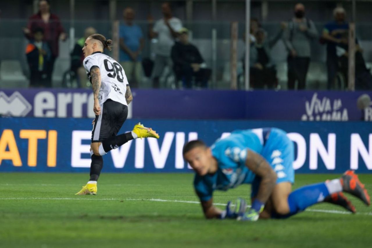 Dennis Man, showman total la Parma: „Atitudinea mea? Da, m-am schimbat!” Ce a spus românul după supergolul înscris_1