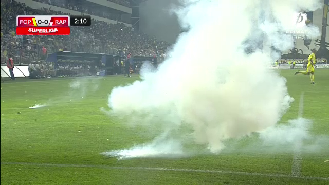Petrolul - Rapid 1-0 | Mutu îl încurajează pe Moldovan în urma gafei incontestabile: „E cel mai bun din țară”_2