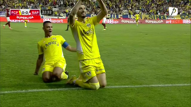Petrolul - Rapid 1-0 | Mutu îl încurajează pe Moldovan în urma gafei incontestabile: „E cel mai bun din țară”_9