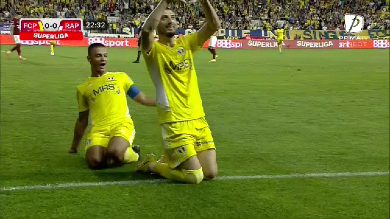 Petrolul - Rapid 1-0 | Mutu îl încurajează pe Moldovan în urma gafei incontestabile: „E cel mai bun din țară”_9