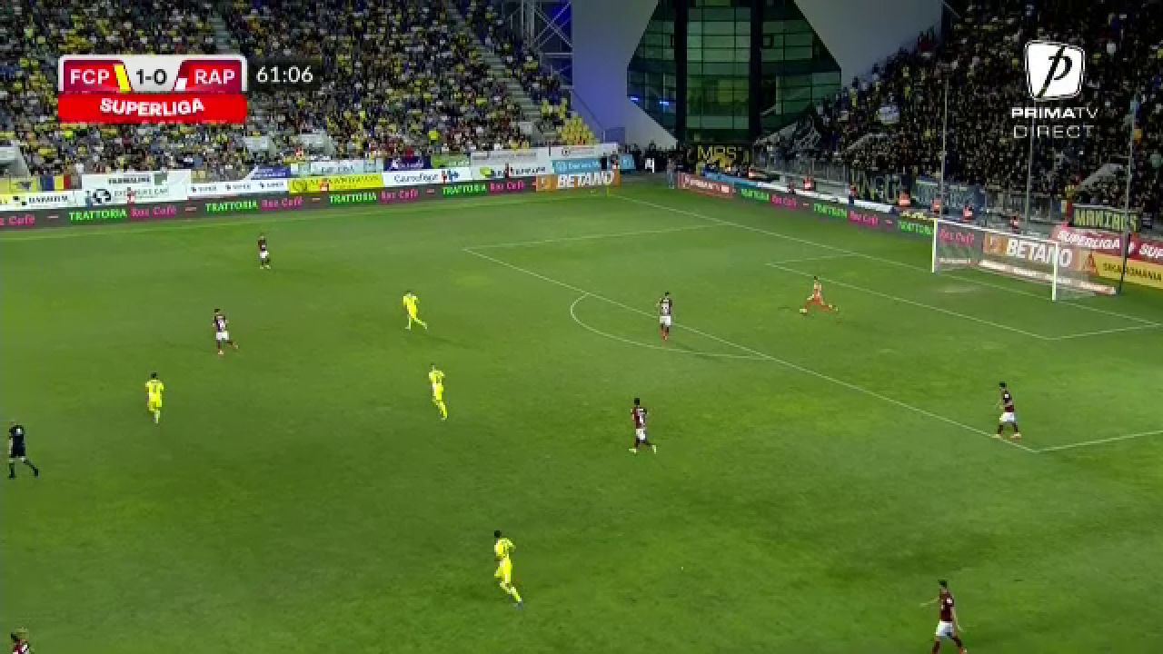 Petrolul - Rapid 1-0 | Mutu îl încurajează pe Moldovan în urma gafei incontestabile: „E cel mai bun din țară”_11