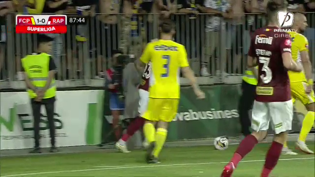 Petrolul - Rapid 1-0 | Mutu îl încurajează pe Moldovan în urma gafei incontestabile: „E cel mai bun din țară”_15