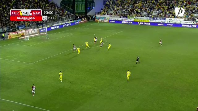 Petrolul - Rapid 1-0 | Mutu îl încurajează pe Moldovan în urma gafei incontestabile: „E cel mai bun din țară”_20