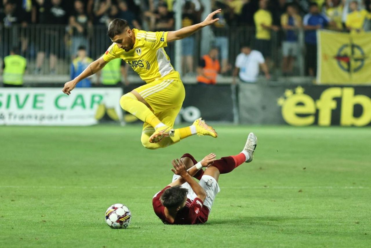 Rapid - Petrolul Ploiești 0-2 | „Lupii”, ajutați de Oaidă și giuleștenii s-au dus la Valle! Două autogoluri au adus a doua victorie ploieștenilor_1