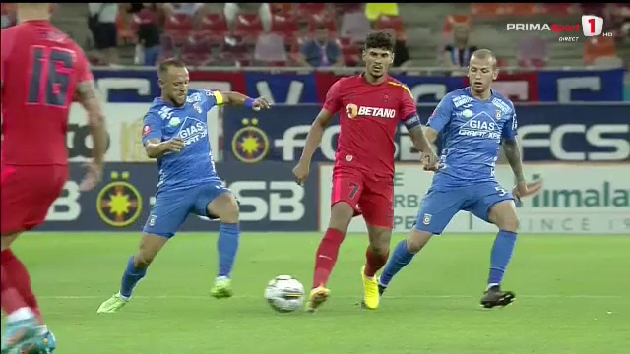 Emoții pentru fanii FCSB-ului! Florinel Coman, faultat grosolan de Neguț! Atacantul Chindiei a văzut cartonașul roșu _2