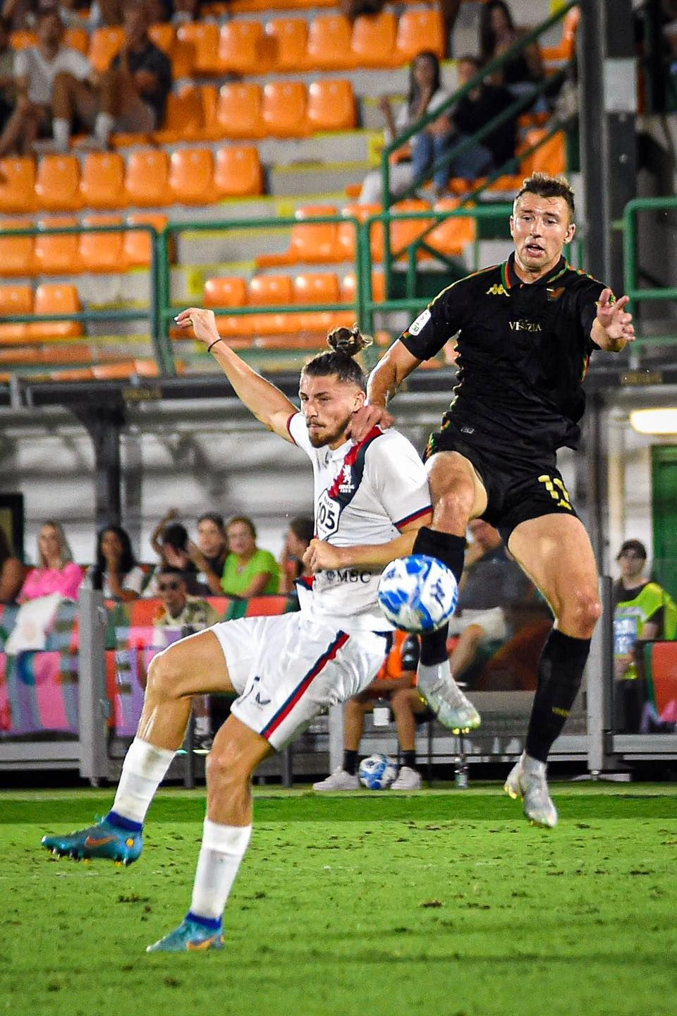 Radu Drăgușin, la înălțime! Ce au scris italienii după debutul românului în Serie B_3