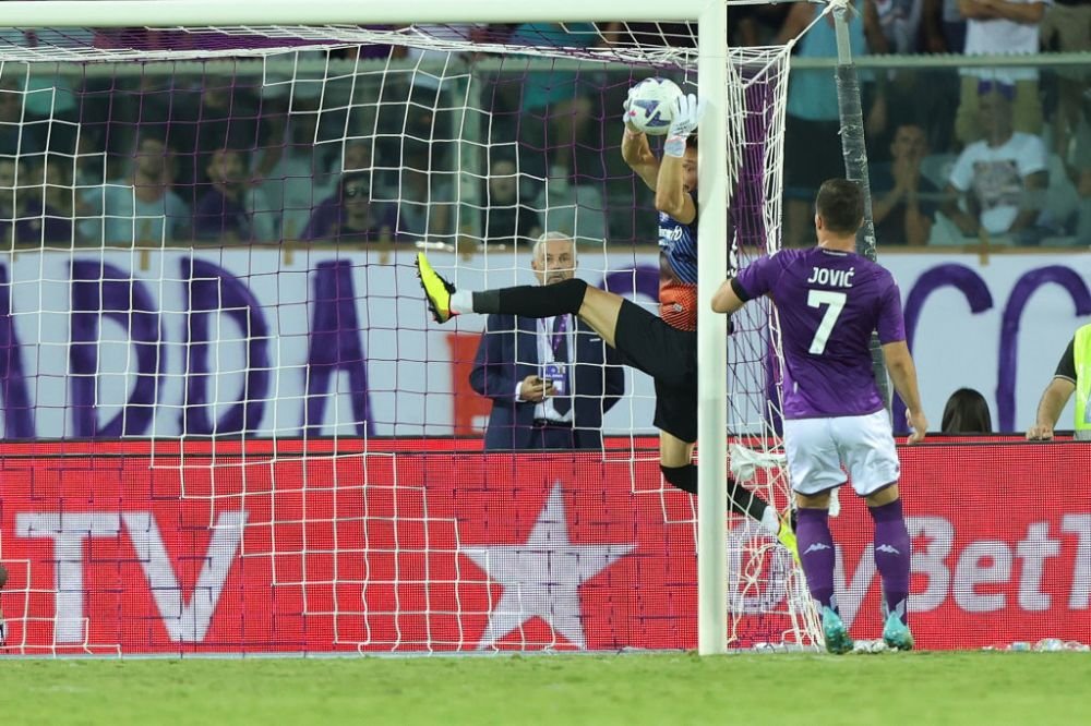 „Nu poți distruge un copil!” Ionuț Radu, apărat de atrenor după gafa incredibilă din meciul cu Fiorentina_7