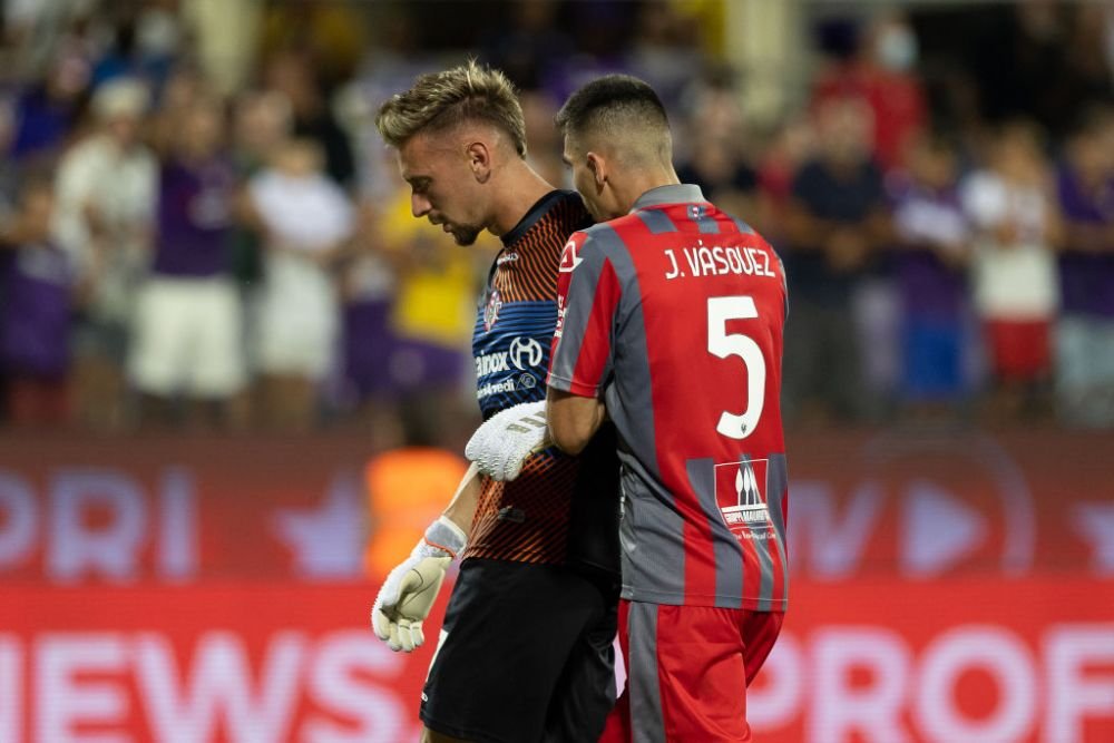 „Nu poți distruge un copil!” Ionuț Radu, apărat de atrenor după gafa incredibilă din meciul cu Fiorentina_14