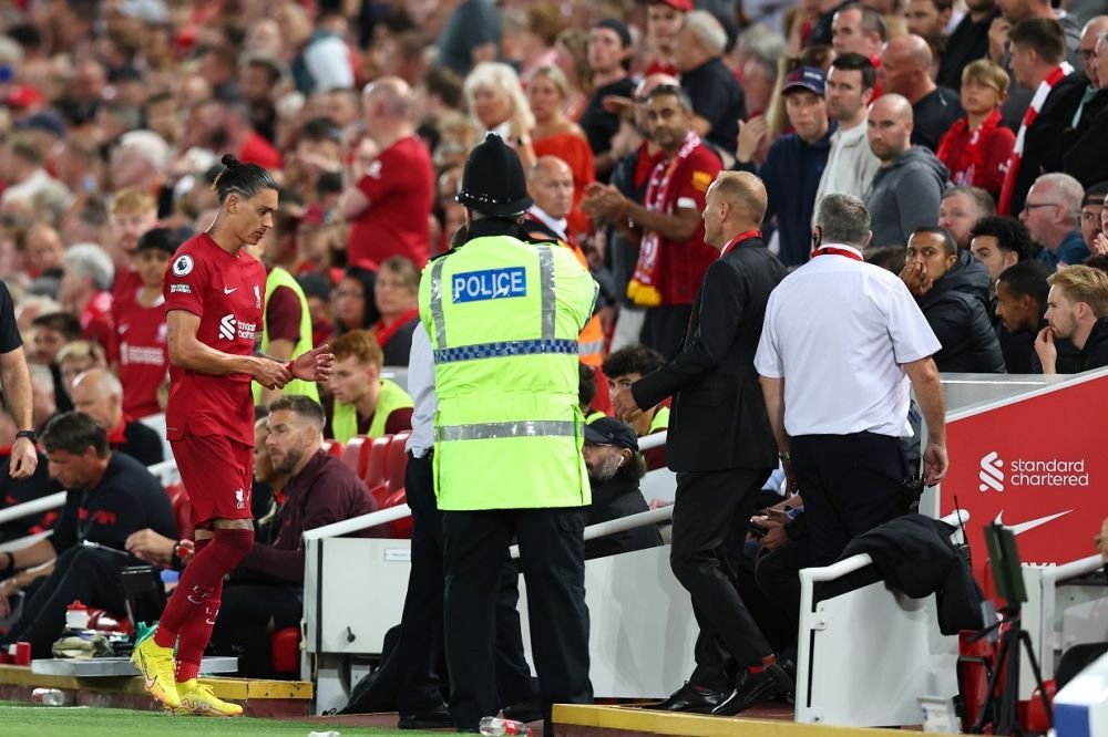 Darwin Nunez, eliminat la primul meci pentru Liverpool pe Anfield! Ieșire violentă a starului uruguayan_2