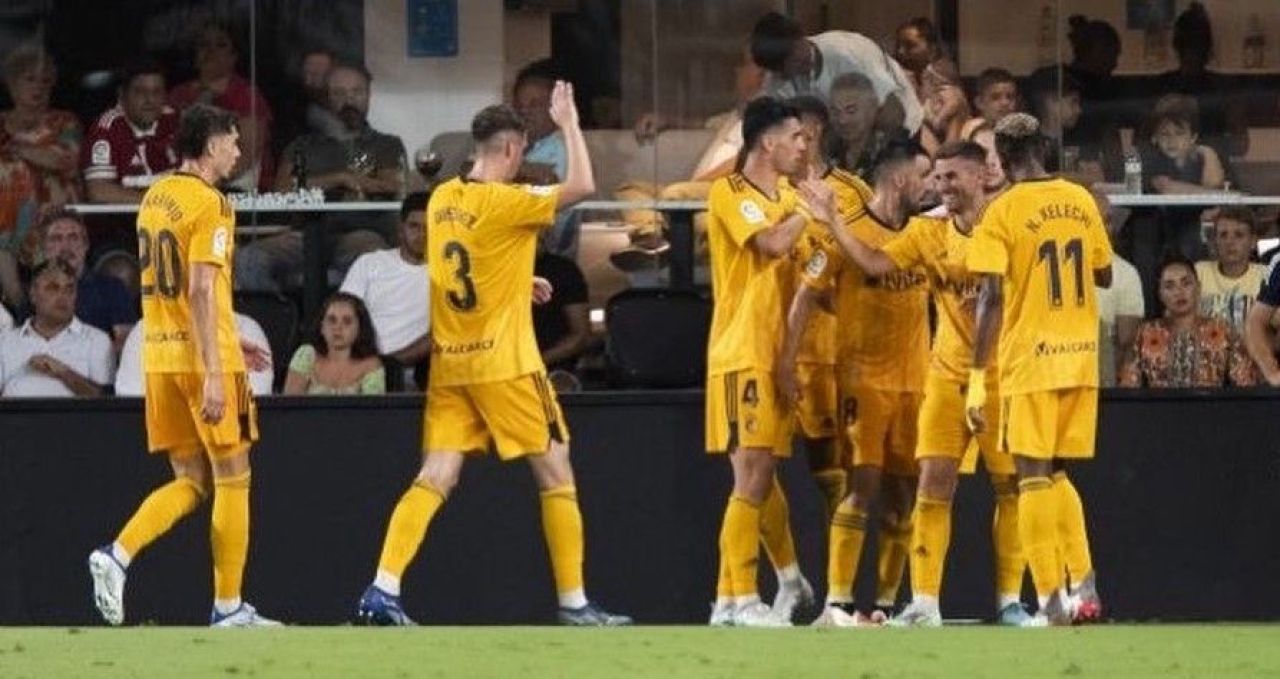 Alex Pașcanu, ”ministrul apărării” la Ponferradina! I-a avut ca adversari pe Borja Valle și pe ”killer”-ul României de la Euro 2016, Sadiku_2
