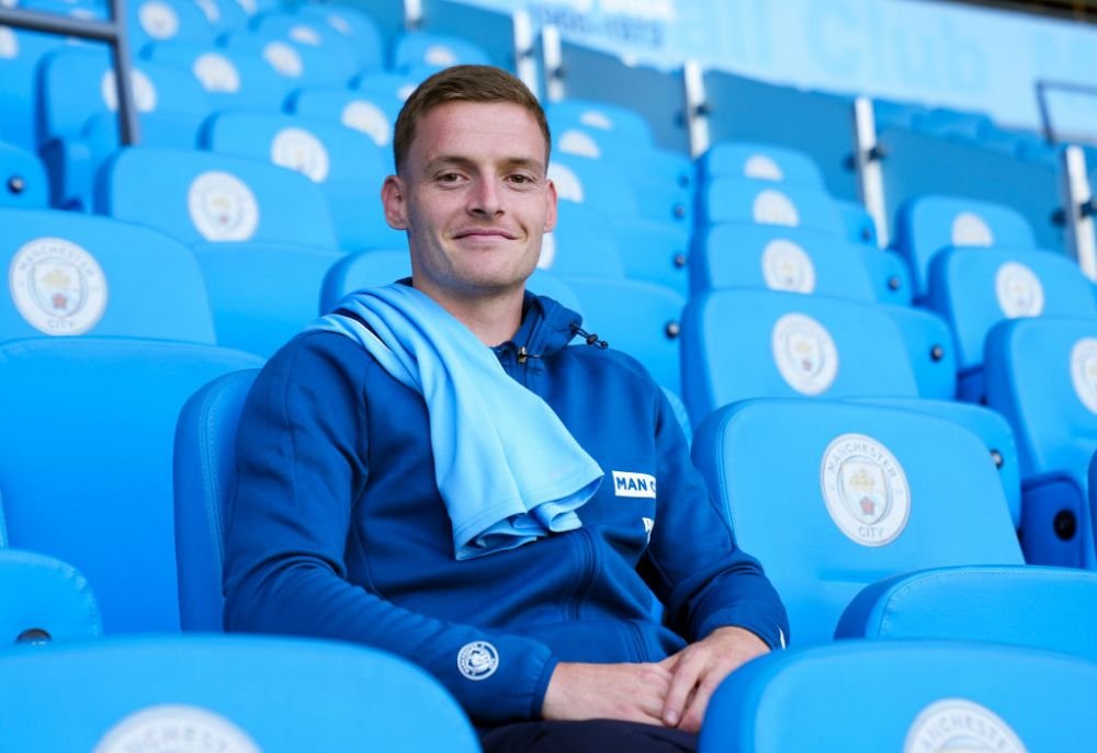 Supermutare pe Etihad. Pep Guardiola i-a adus înlocuitor lui Zinchenko. Pe câți ani a semnat noua achiziție de la Manchester City_3