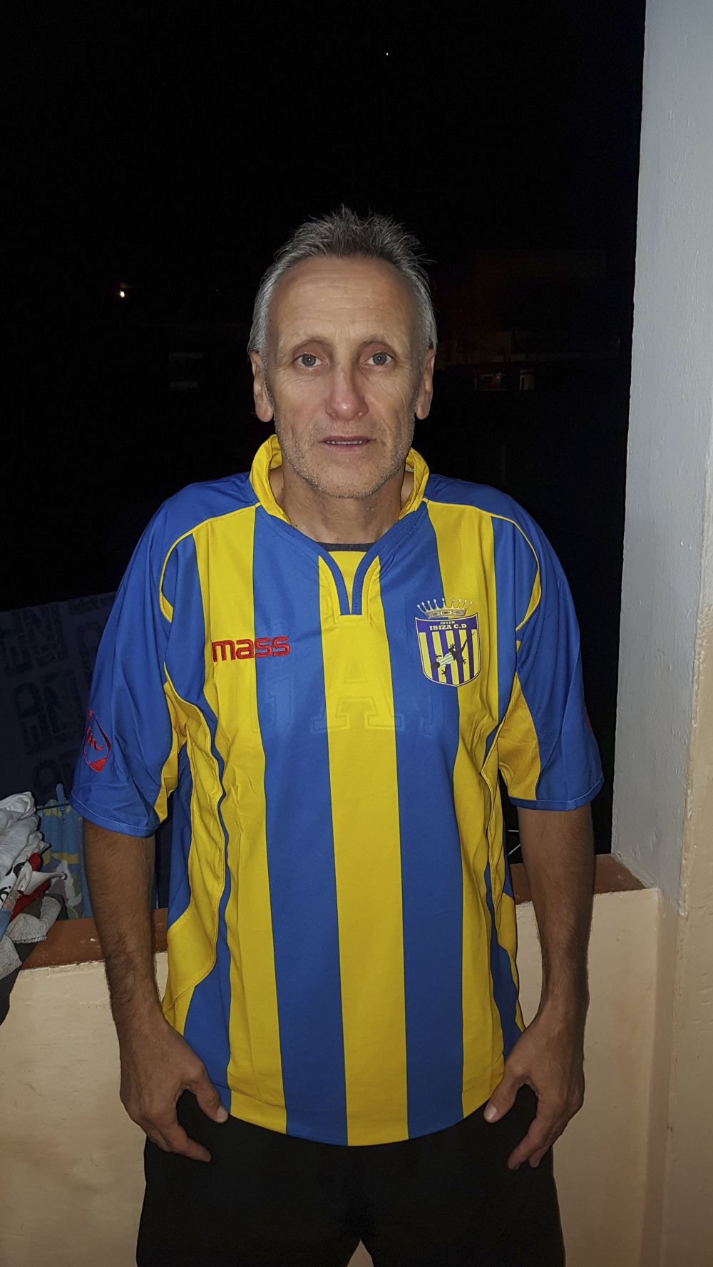 Fotbalistul de 60 de ani care a ajuns la al 46-lea sezon consecutiv din cariera de seniori!_4