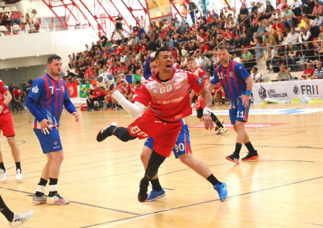 Dinamo - Steaua 32-24 (16-12) | Echipa lui Xavi Pascual cucerește Supercupa României după un meci dominat autoritar. Vali Ghionea a dat recital_1