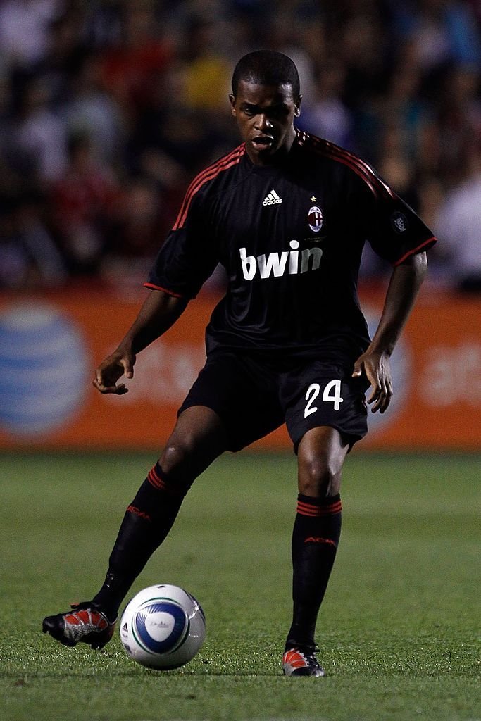 Povestea fotbalistului brazilian cu cetățenie română pentru care AC Milan a plătit 5 milioane de euro și care și-a deschis un restaurant în Buzău!_2