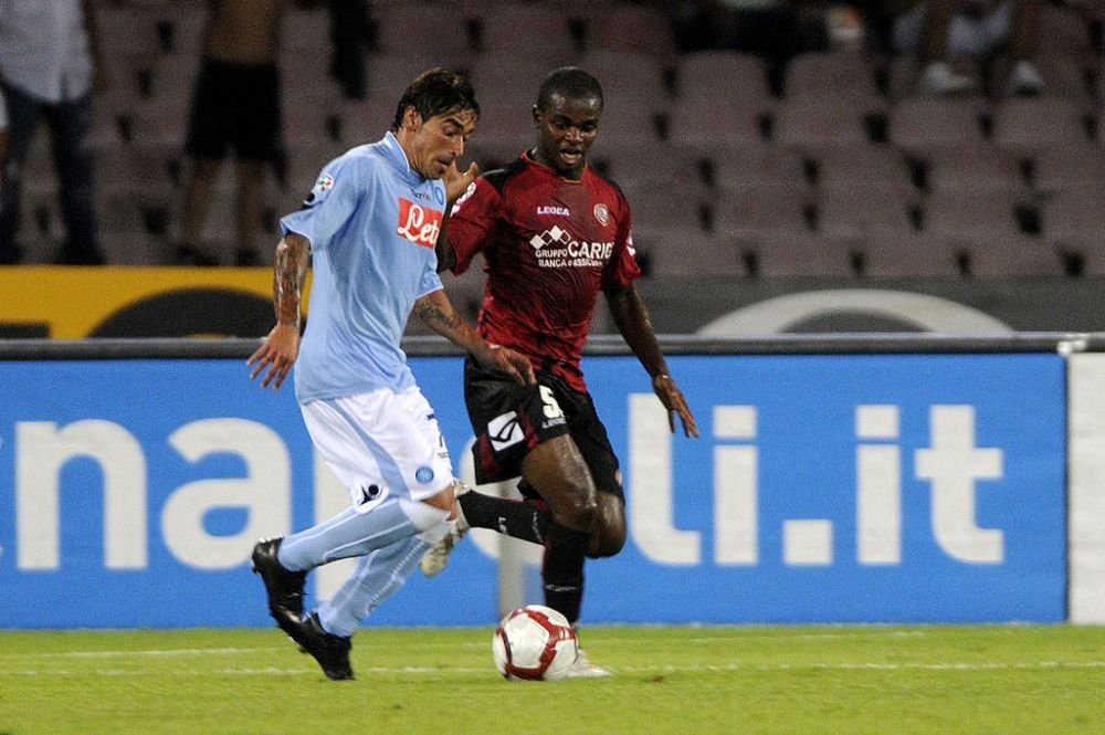 Povestea fotbalistului brazilian cu cetățenie română pentru care AC Milan a plătit 5 milioane de euro și care și-a deschis un restaurant în Buzău!_7