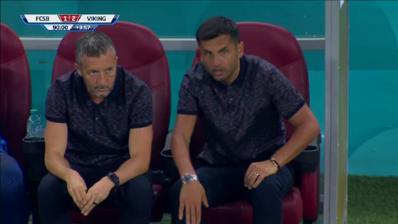 Imaginile care nu s-au văzut la TV: ce a făcut Nicolae Dică pe teren, imediat după FCSB - Viking_1