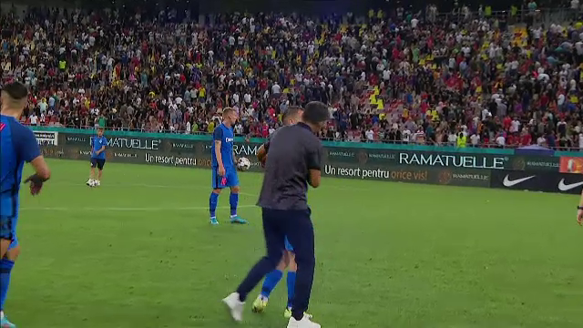 Imaginile care nu s-au văzut la TV: ce a făcut Nicolae Dică pe teren, imediat după FCSB - Viking_4