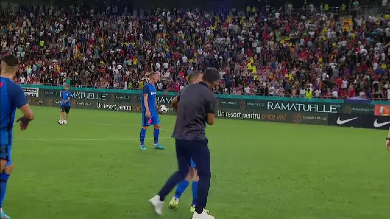 Imaginile care nu s-au văzut la TV: ce a făcut Nicolae Dică pe teren, imediat după FCSB - Viking_4