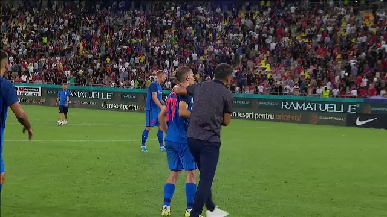 Imaginile care nu s-au văzut la TV: ce a făcut Nicolae Dică pe teren, imediat după FCSB - Viking_5