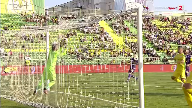 VAR-ul a întrerupt derby-ul CS Mioveni - FC Argeș pentru 4 minute! Ce arată reluările și decizia lui Ovidiu Hațegan_5