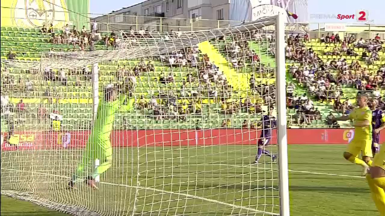 VAR-ul a întrerupt derby-ul CS Mioveni - FC Argeș pentru 4 minute! Ce arată reluările și decizia lui Ovidiu Hațegan_5
