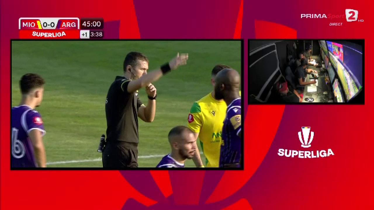 VAR-ul a întrerupt derby-ul CS Mioveni - FC Argeș pentru 4 minute! Ce arată reluările și decizia lui Ovidiu Hațegan_7