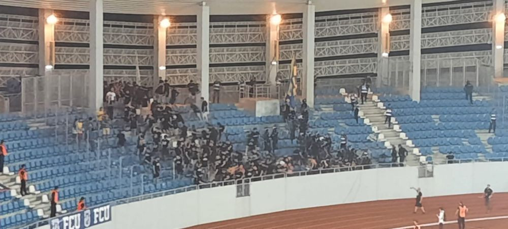 Jandarmii au făcut legea &icirc;n FCU Craiova - Petrolul Ploiești! Suporterii au fost fugăriți de forțele de ordine. S-au folosit gazele lacrimogene