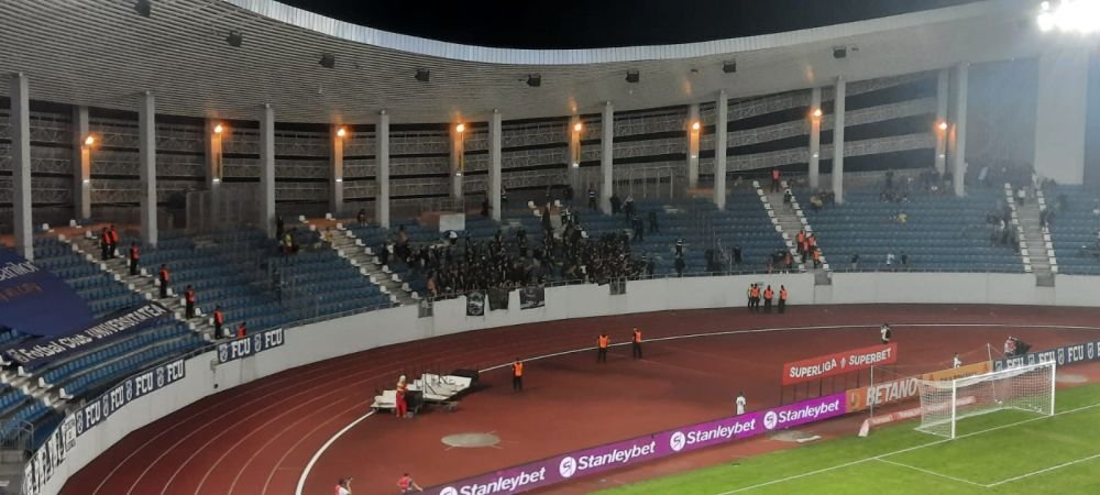Jandarmii au făcut legea în FCU Craiova - Petrolul Ploiești! Suporterii au fost fugăriți de forțele de ordine. S-au folosit gazele lacrimogene_2