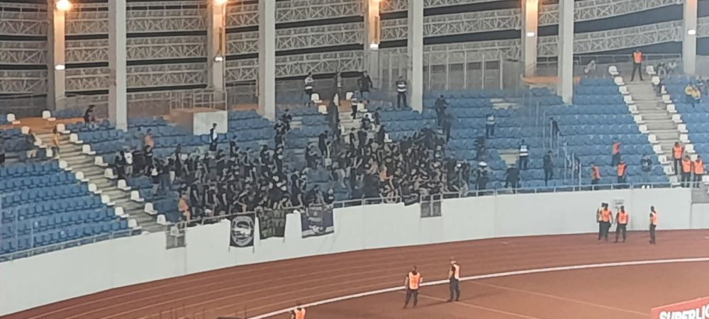 Jandarmii au făcut legea în FCU Craiova - Petrolul Ploiești! Suporterii au fost fugăriți de forțele de ordine. S-au folosit gazele lacrimogene_3