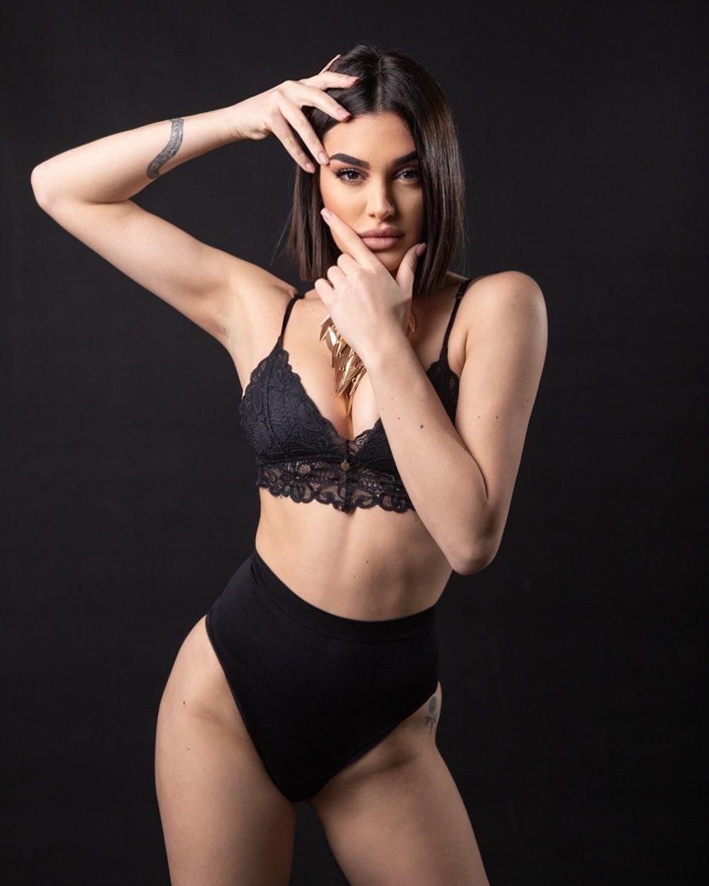 Starul lui Manchester City a dat lovitura! Se iubește cu o dansatoare de cabaret ultra sexy _28