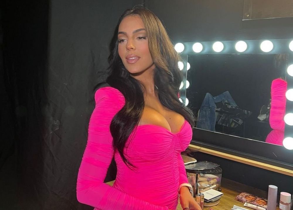 „Ce bărbat norocos e Ronaldo!” Georgina, cu decolteul la vedere într-o rochie ultra-mulată! Apariție incendiară a iubitei fotbalistului _30