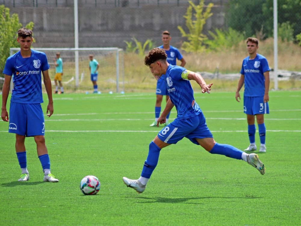 Farul a învins Dinamo, în prima etapă a Ligii de Tineret. La meci au asistat Burleanu și mai mulți oficiali FRF_10