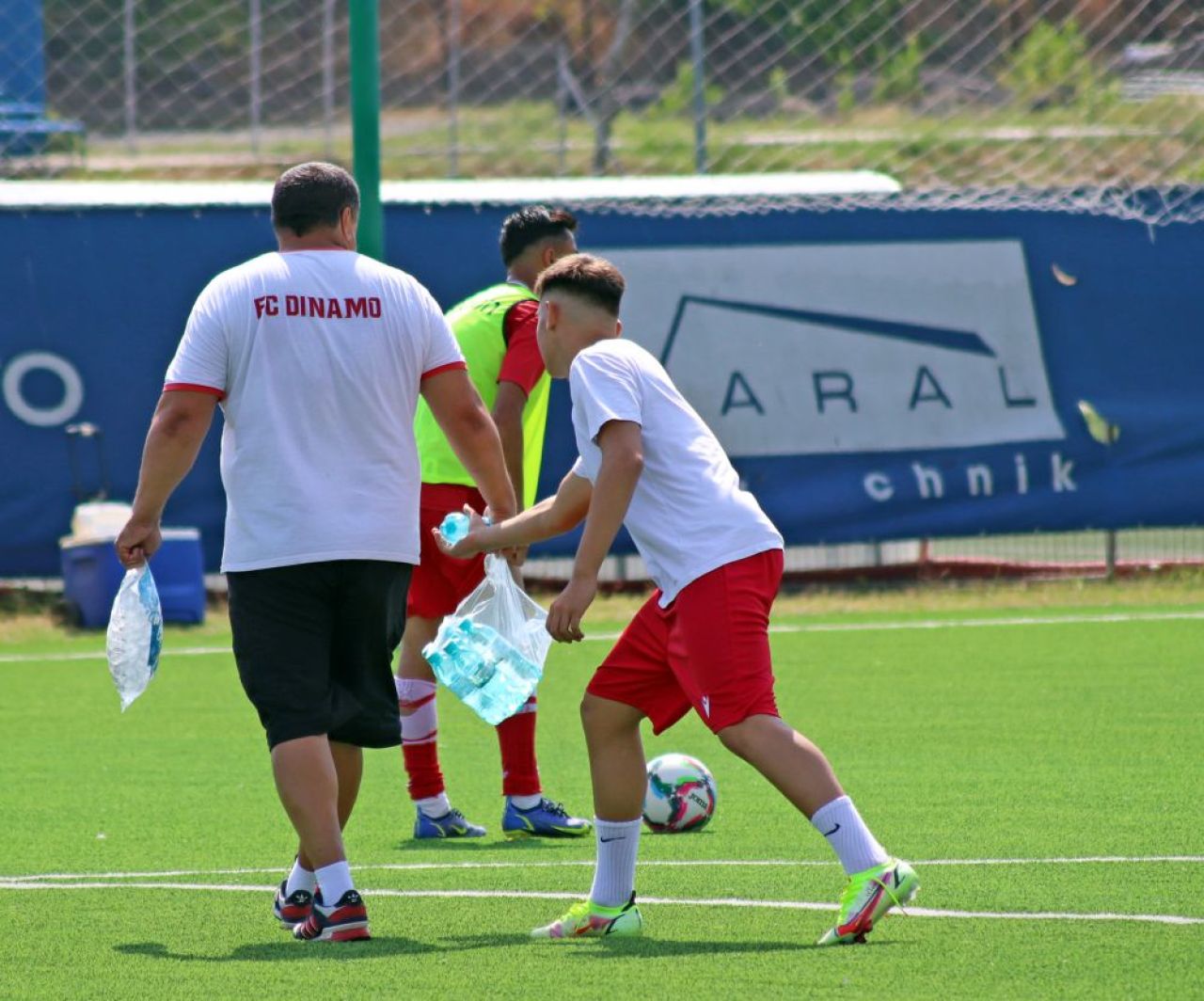 Farul a învins Dinamo, în prima etapă a Ligii de Tineret. La meci au asistat Burleanu și mai mulți oficiali FRF_40
