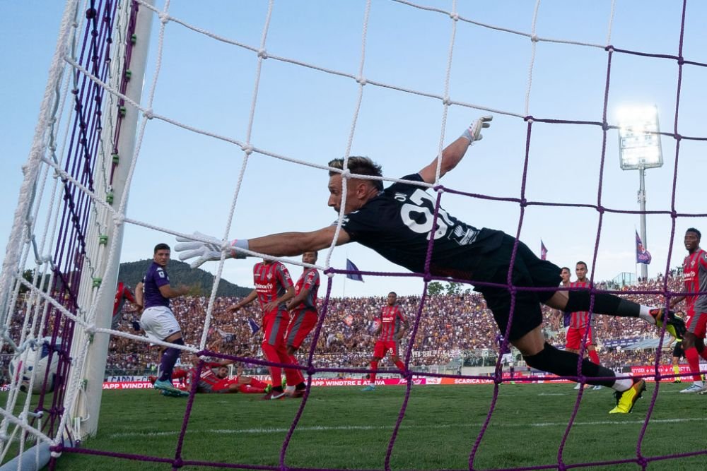 Ce i-a transmis antrenorul lui Cremonese lui Ionuț Radu, după gafa din meciul cu Fiorentina_13