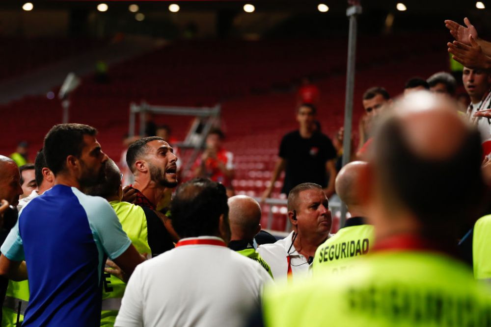 Imagini șocante! Mario Hermoso, gata să sară la bătaie cu propriii fani după înfrângerea cu Villarreal _6