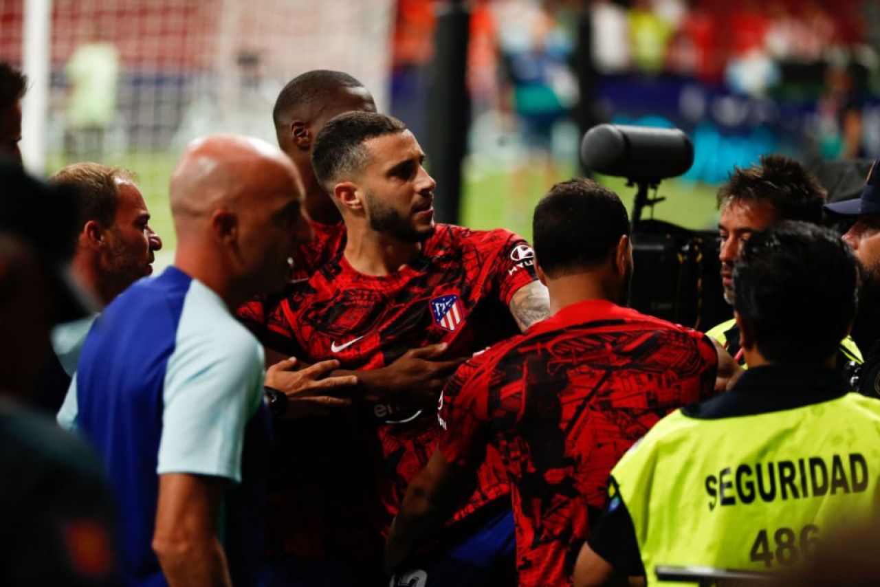Imagini șocante! Mario Hermoso, gata să sară la bătaie cu propriii fani după înfrângerea cu Villarreal _9