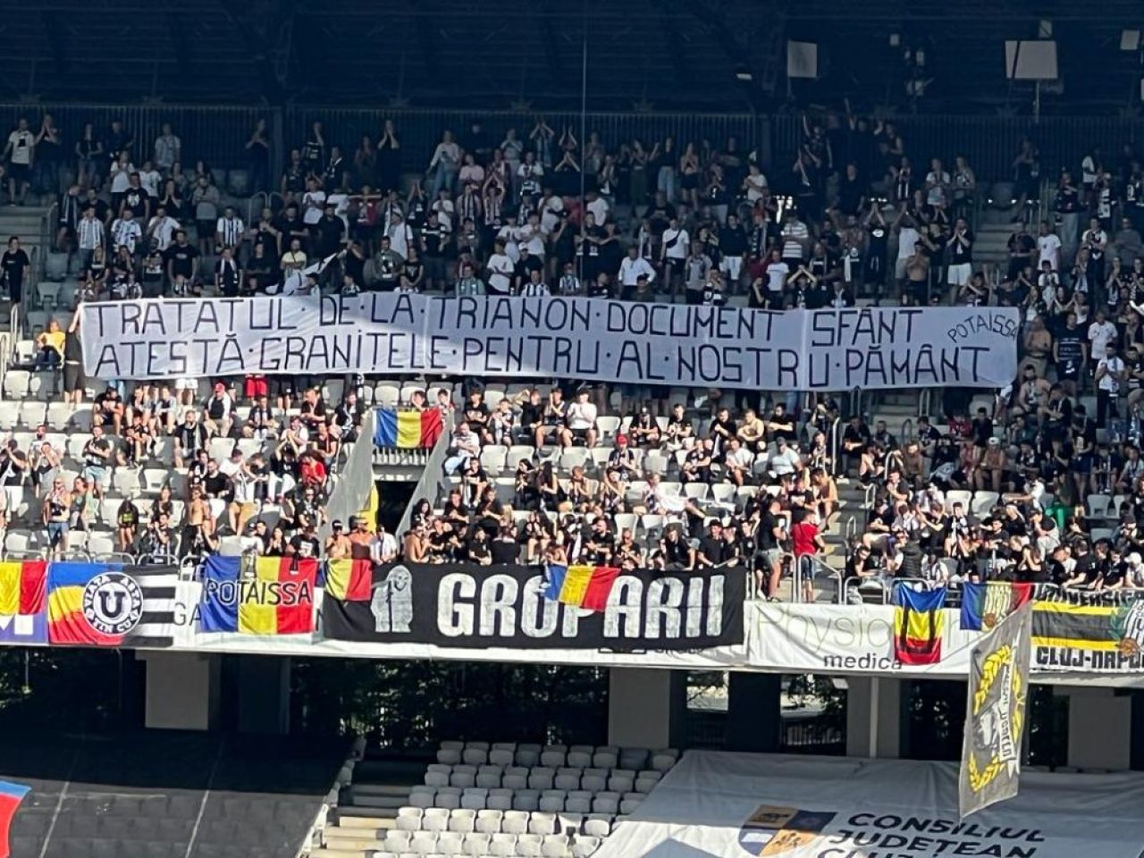 Colțescu a oprit meciul U Cluj - Sepsi din cauza scandărilor la adresa Ungariei! Jucătorii, trimiși la vestiare_14