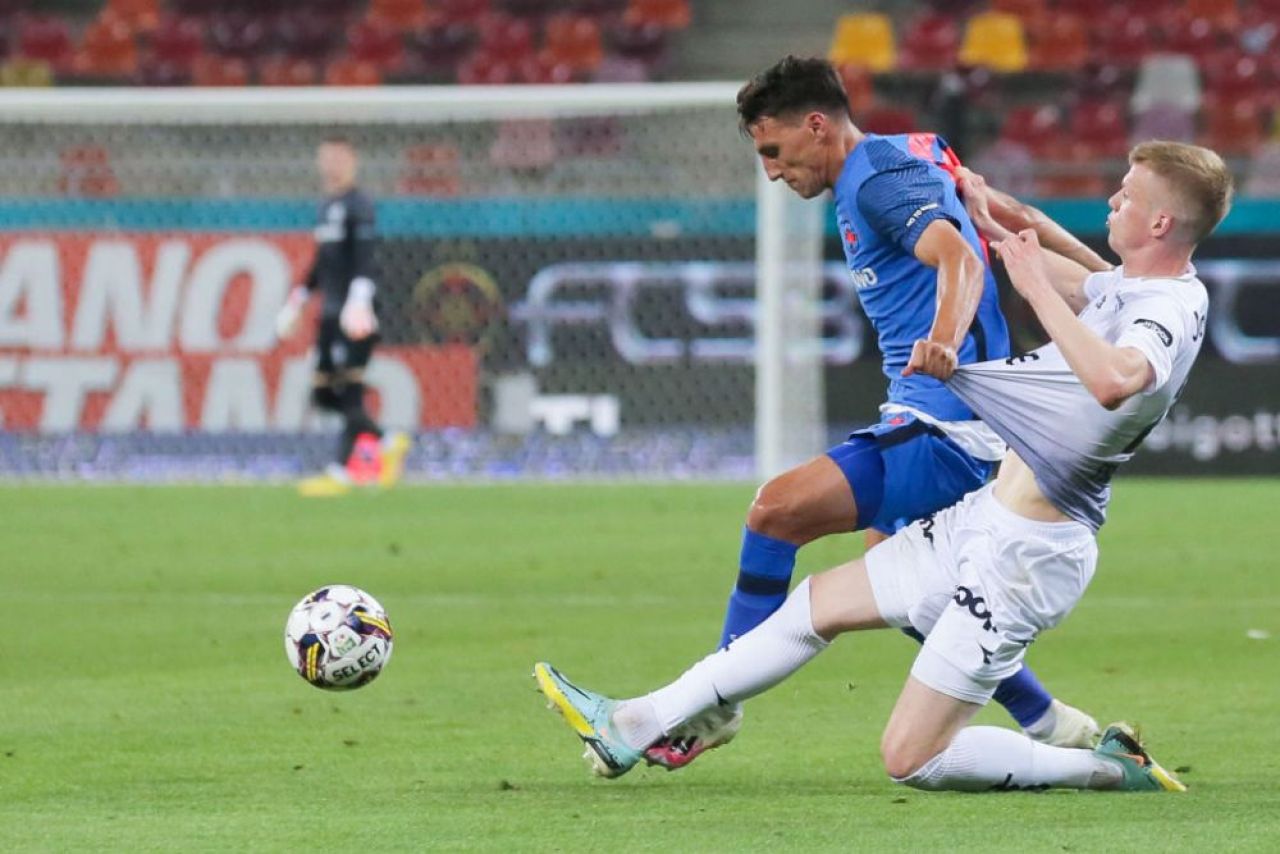 „E cel mai bun fotbalist!” Jucătorul de la FCSB care l-a impresionat pe antrenorul lui Viking! Cum a răspuns criticilor: „Dacă ei ar juca cu Barcelona nu s-ar apăra?”_7