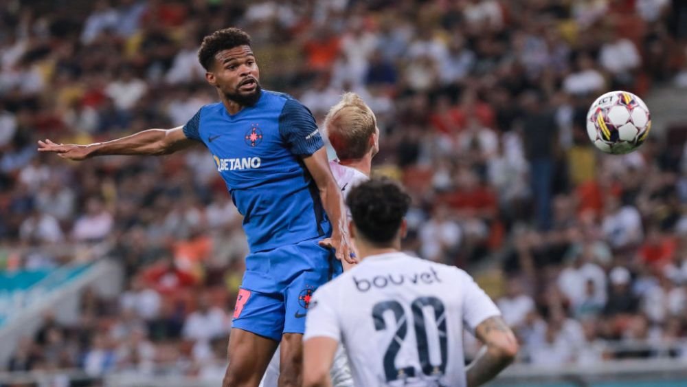 „E cel mai bun fotbalist!” Jucătorul de la FCSB care l-a impresionat pe antrenorul lui Viking! Cum a răspuns criticilor: „Dacă ei ar juca cu Barcelona nu s-ar apăra?”_12