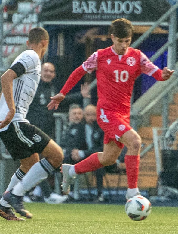 Nemții tot nemți! Bayern Munchen a oficializat deja primul transfer pentru sezonul 2023-2024, un ”wonderkid” de 17 ani_2