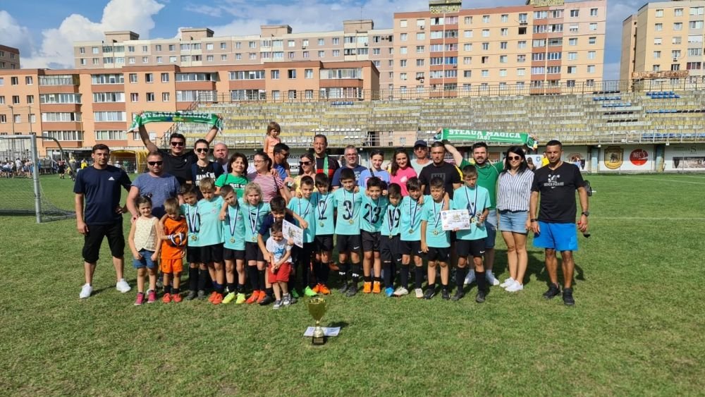 Steaua Magică! Cine este echipa care s-a distrat cu FCSB, Academia Hagi și Universitatea Craiova la Brașov Junior s Cup