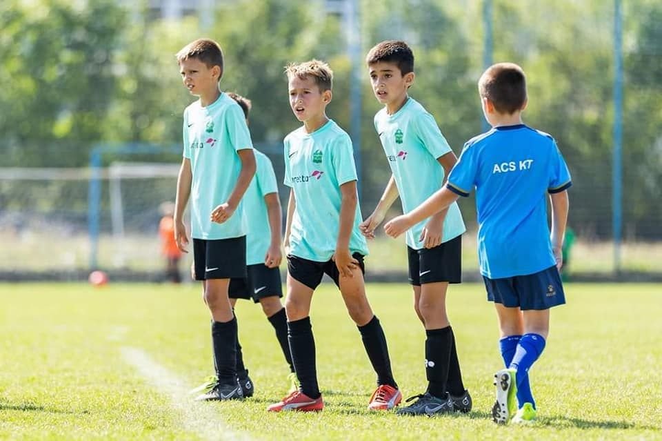 Steaua Magică! Cine este echipa care s-a distrat cu FCSB, Academia Hagi și Universitatea Craiova la Brașov Junior's Cup_4