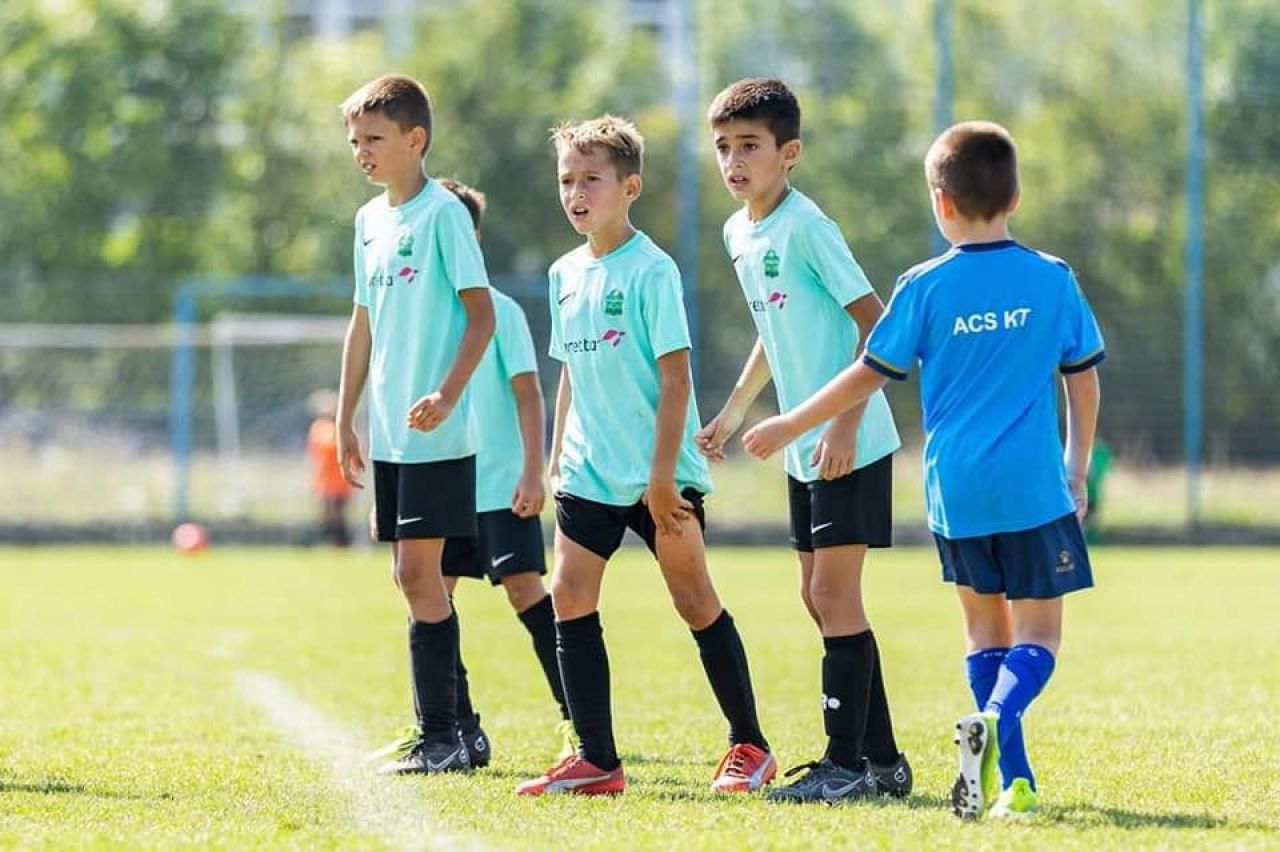 Steaua Magică! Cine este echipa care s-a distrat cu FCSB, Academia Hagi și Universitatea Craiova la Brașov Junior's Cup_4